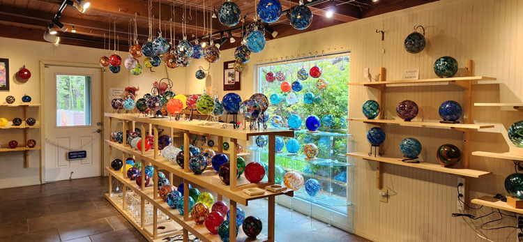 Glass floats